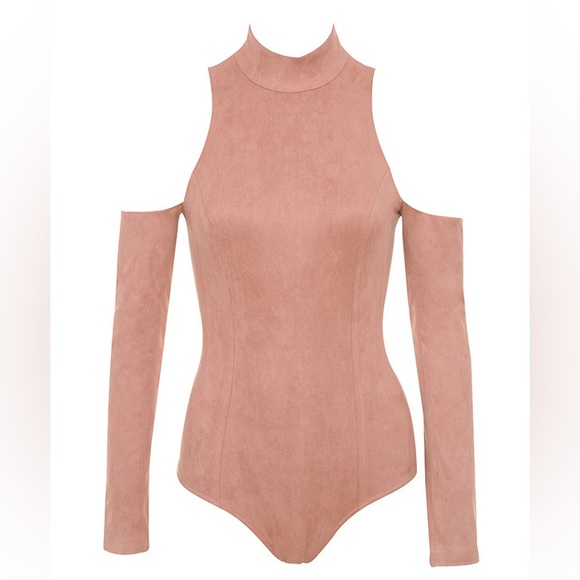 ❌SOLD❌ House of CB Marzia' Dusty Pink Cold Shoulder Bodysuit - Picture 4 of 8